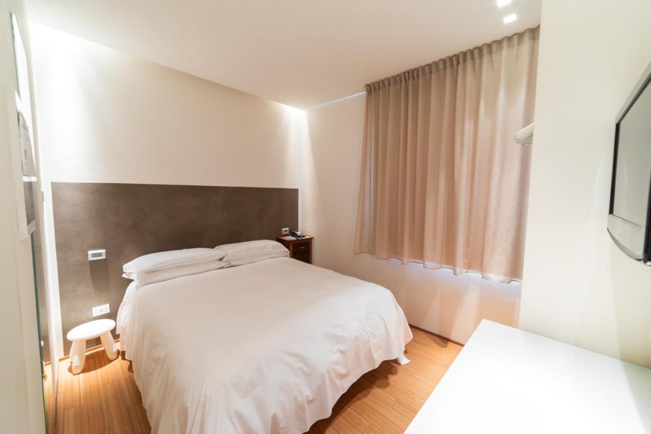 Hotel Country House La Radice Civitanova Marche Zimmer foto