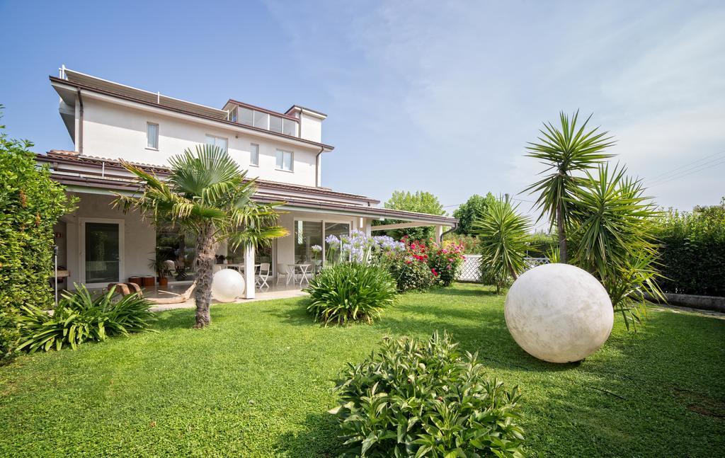 Hotel Country House La Radice Civitanova Marche Exterior foto